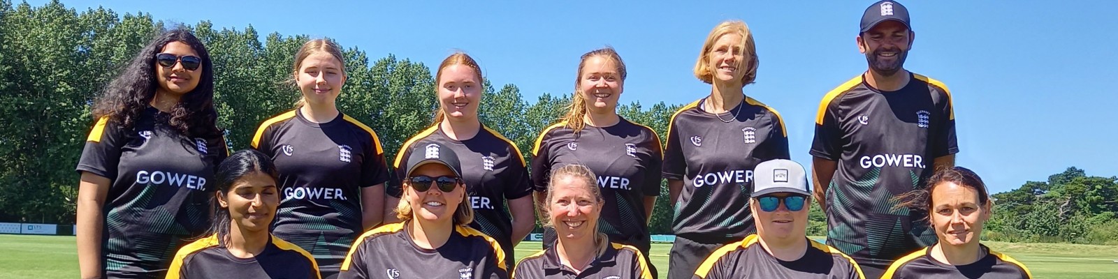 Guernsey Women’s Cricket Team wear their new kit & take part in the Queen’s Baton Relay
